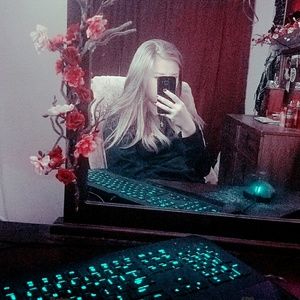 Meet your Posher, Jennie